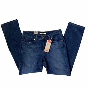 Levi’s Sculpt Classic Straight Jeans